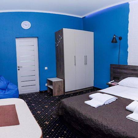 Aparthotel Luxury.Ap Iwano-Frankiwsk Zimmer foto